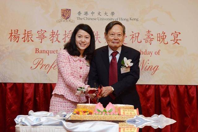 丈夫去世7个月，翁帆现状被曝光