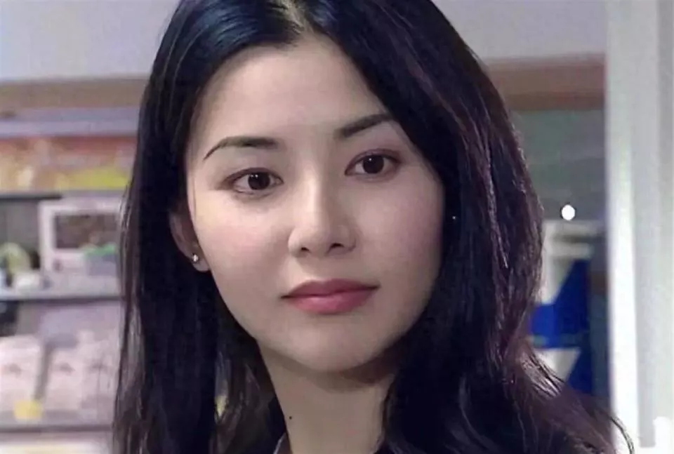 21岁拍三级片 如今51岁没孩子被宠为宝