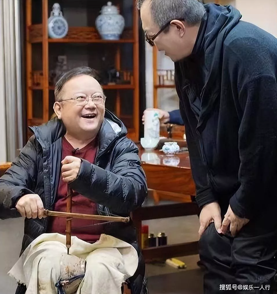 王刚清空账号，卖四合院引猜测
